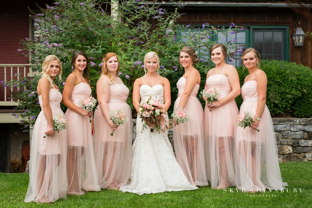 Gentry Wedding - photos courtesy of https://www.facebook.com/skyestansburyphotography
